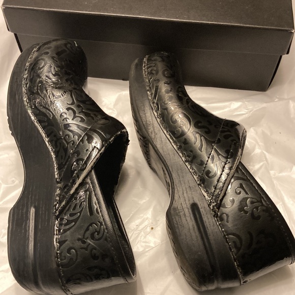 Dansko Black Clog Shoes - size38 - Picture 2 of 7